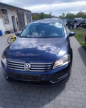 volkswagen passat Volkswagen Passat cena 26400 przebieg: 210000, rok produkcji 2011 z Słubice